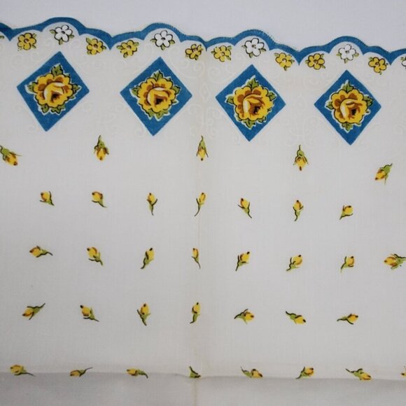 VTG Floral Yellow Rose Handkerchief Hand Rolled Scalloped Edge Womans Hankie - Picture 10 of 10